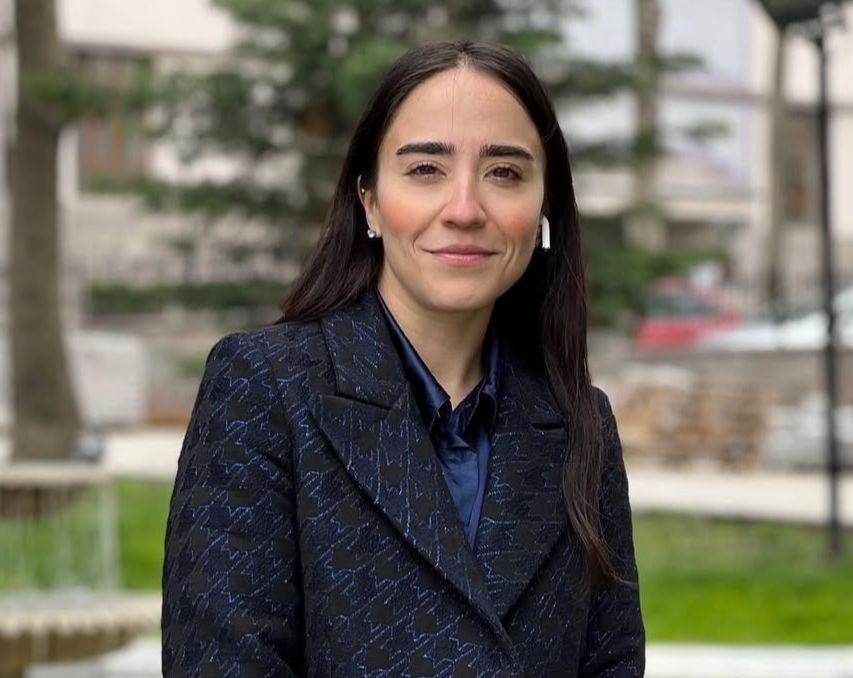MELİS  OKTAR TÜMER