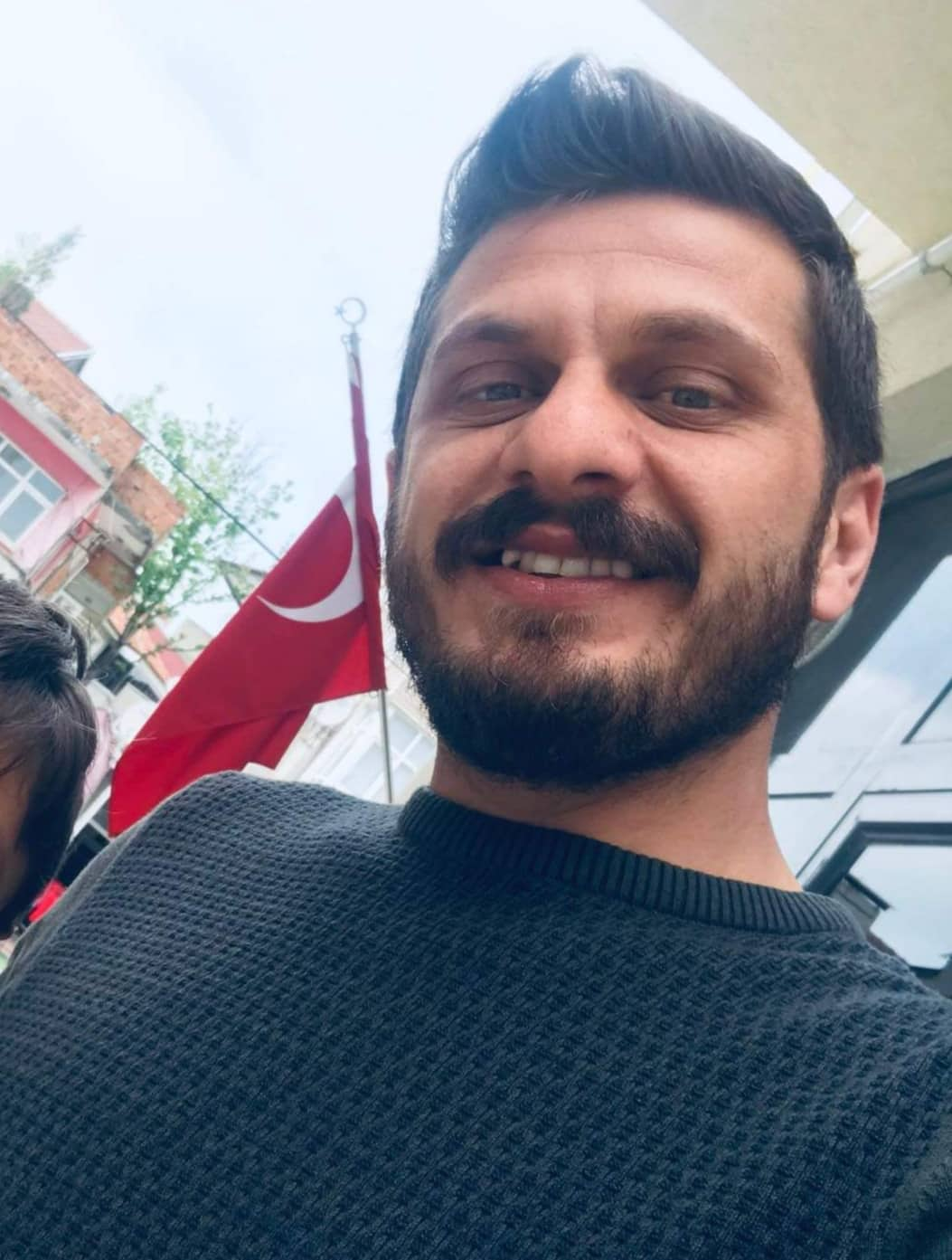 ORHAN DİKİŞLİ