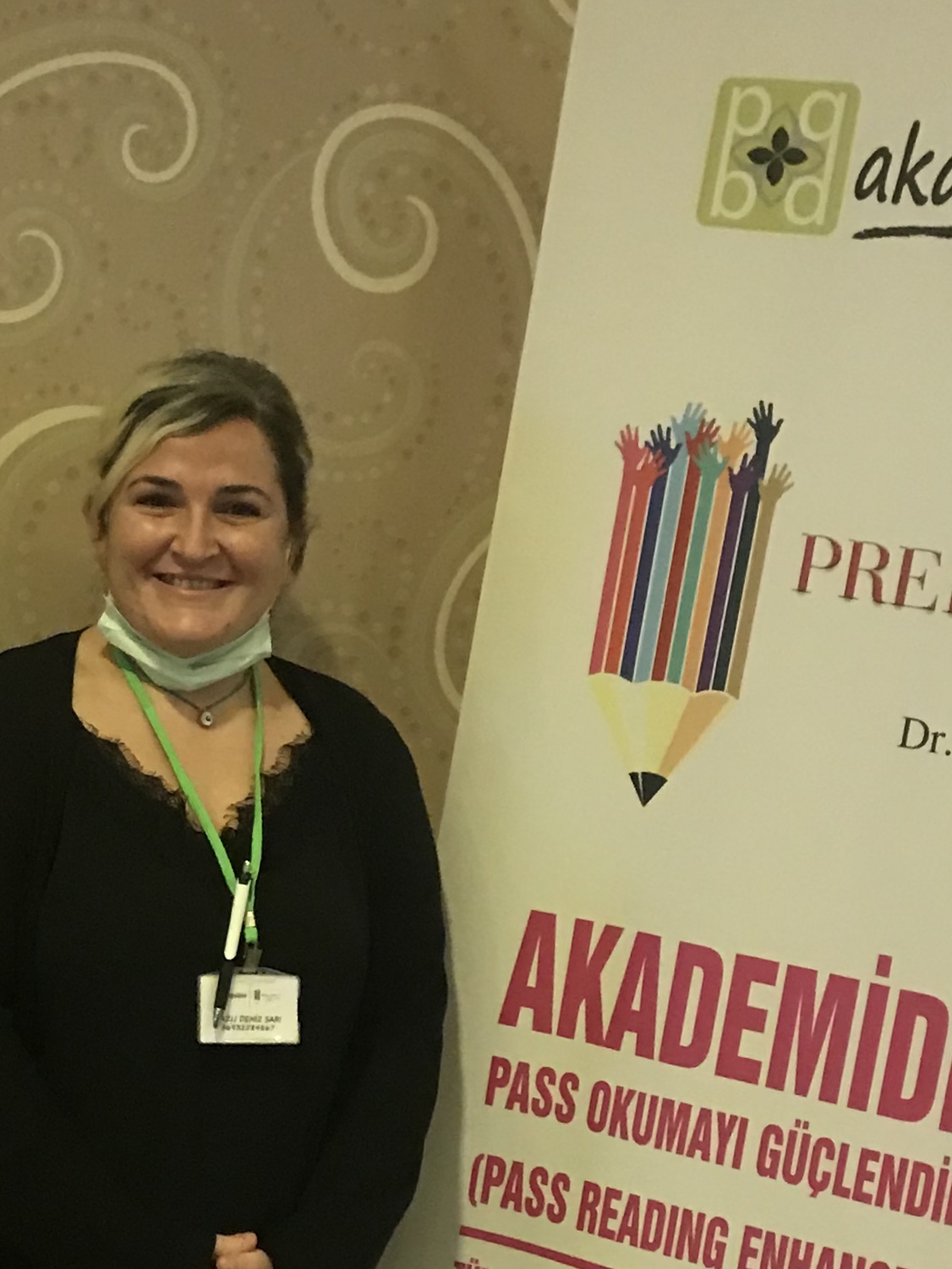 NAZLI DENİZ SARI