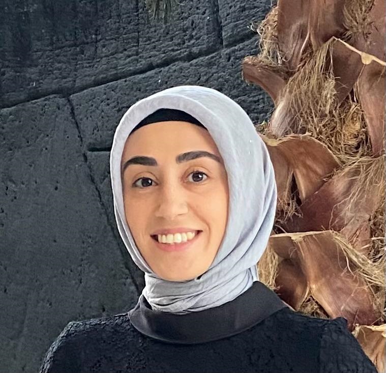 Esra Akdoğan 